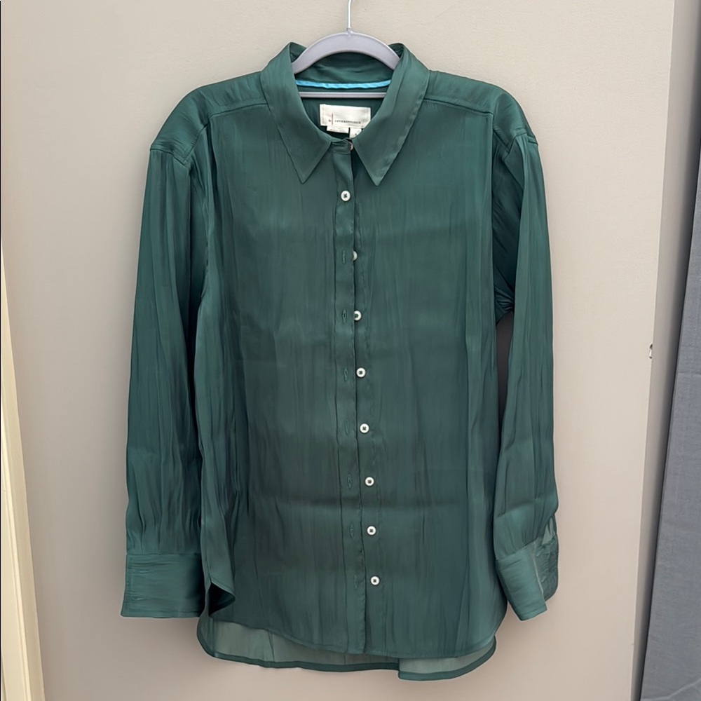 Anthropologie Green Blouse with Relaxed Fit and Long Sleeves